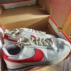 Nike White and Red Sneakers